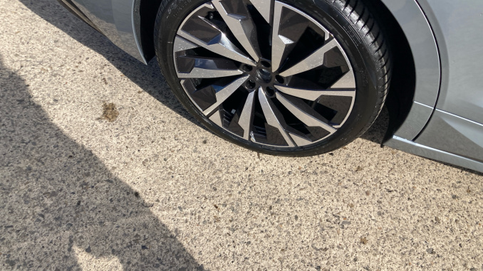 Skoda Enyaq 220kW 85x Sportline 82kWh 4x4 5dr Auto Electric Estate - Image 21